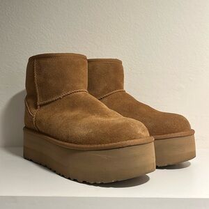Platform Chestnut Uggs